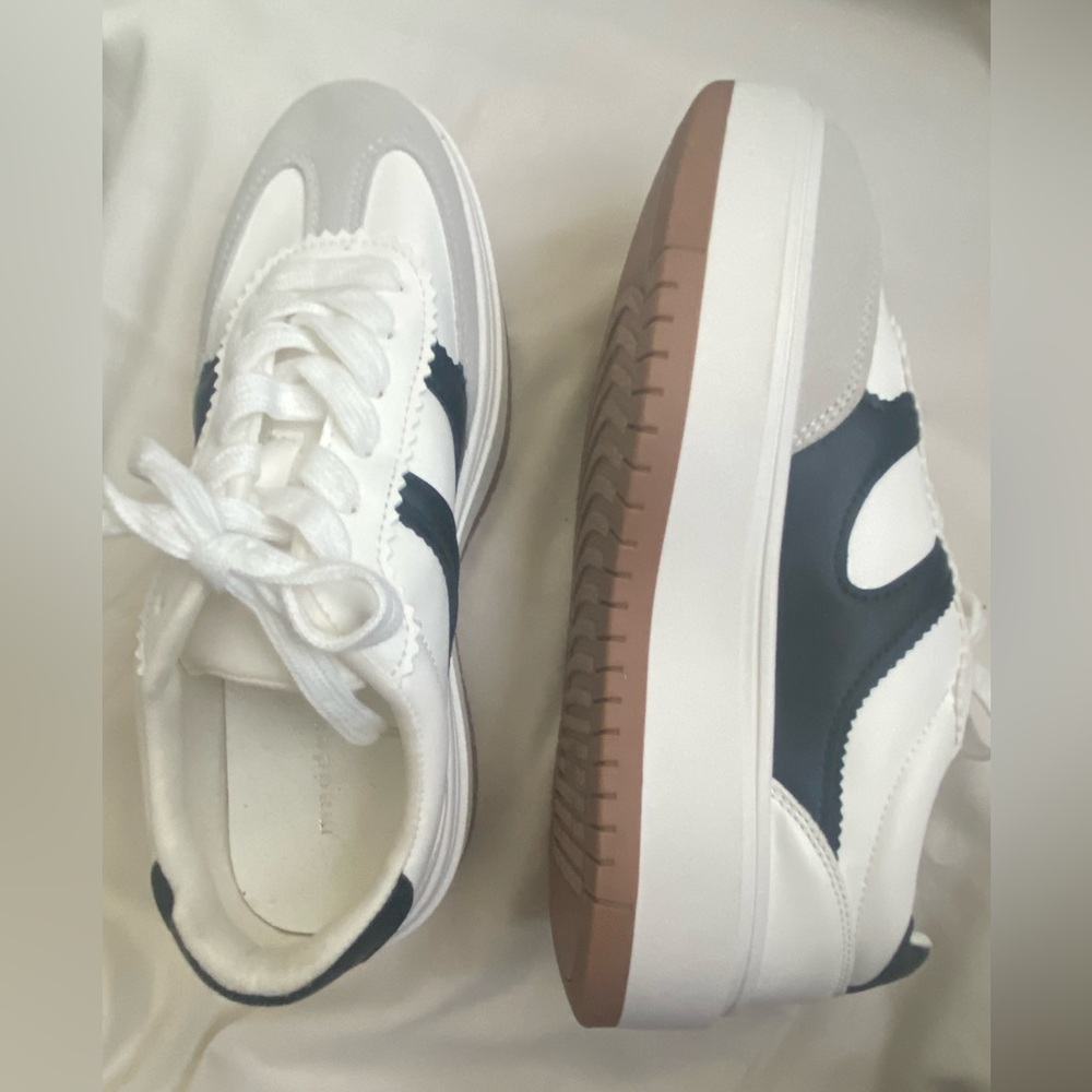 Women’s Madden Girl White & Black Platform Sneakers - BRAND NEW - NEVER WORN